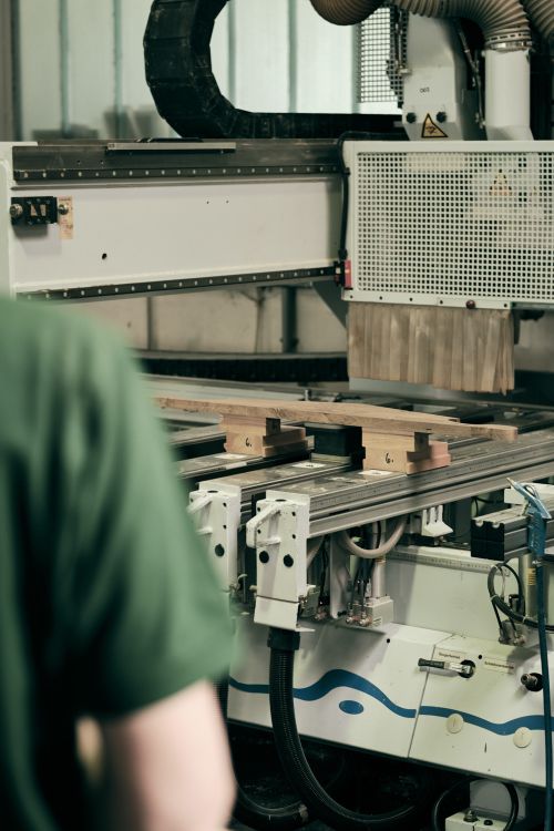 Tischlerei Spatzenegger - Fertigung in der eigenen Werkstatt mit modernsten CNC Bearbeitungszentren